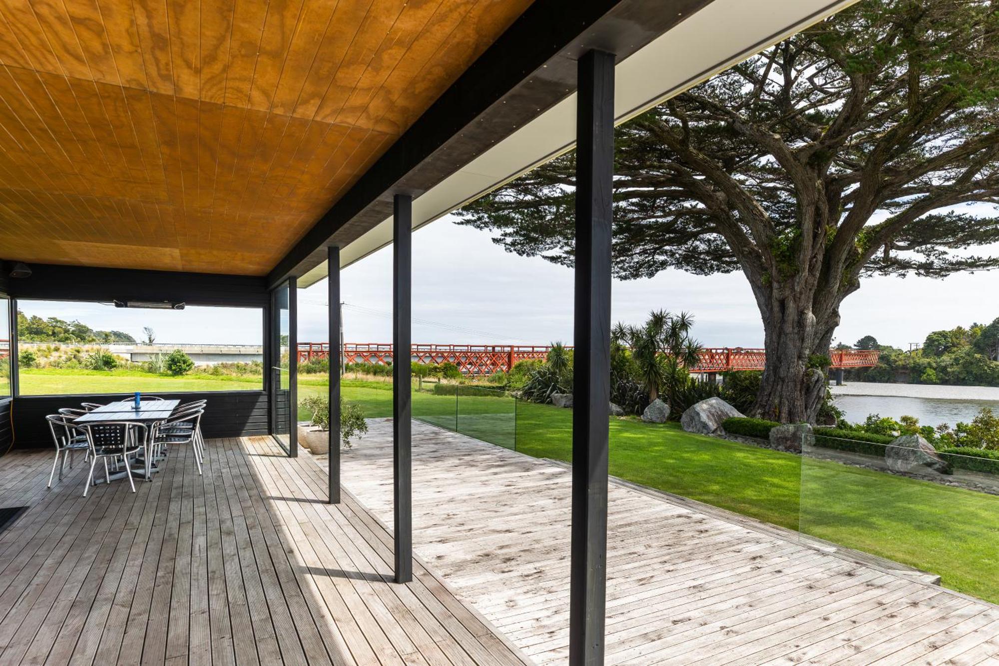 Riverstone House Holiday home