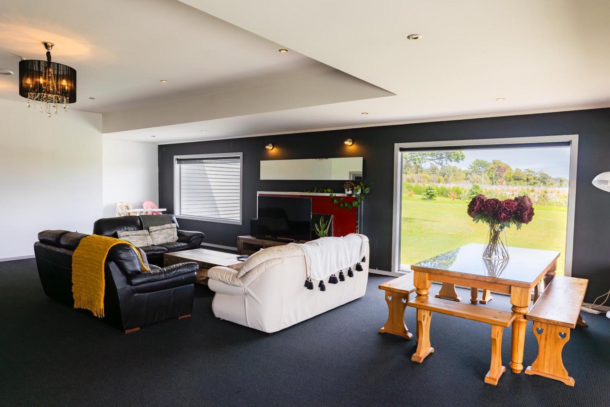 Riverstone House *