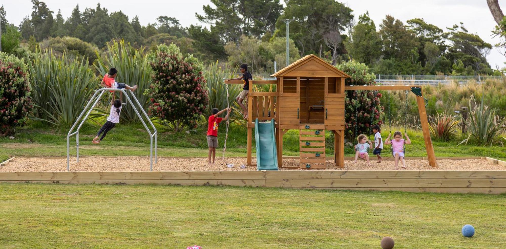 Holiday home Riverstone House